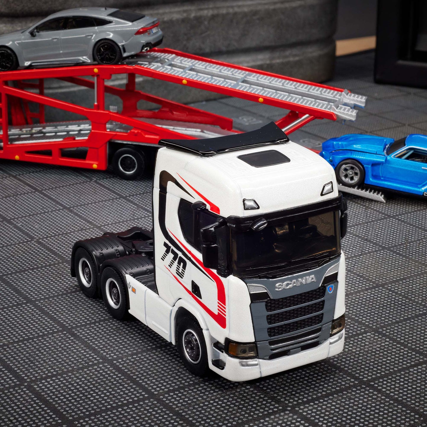 Hot Wheels Elite 64 – Scania 770 S Tractor-Trailer